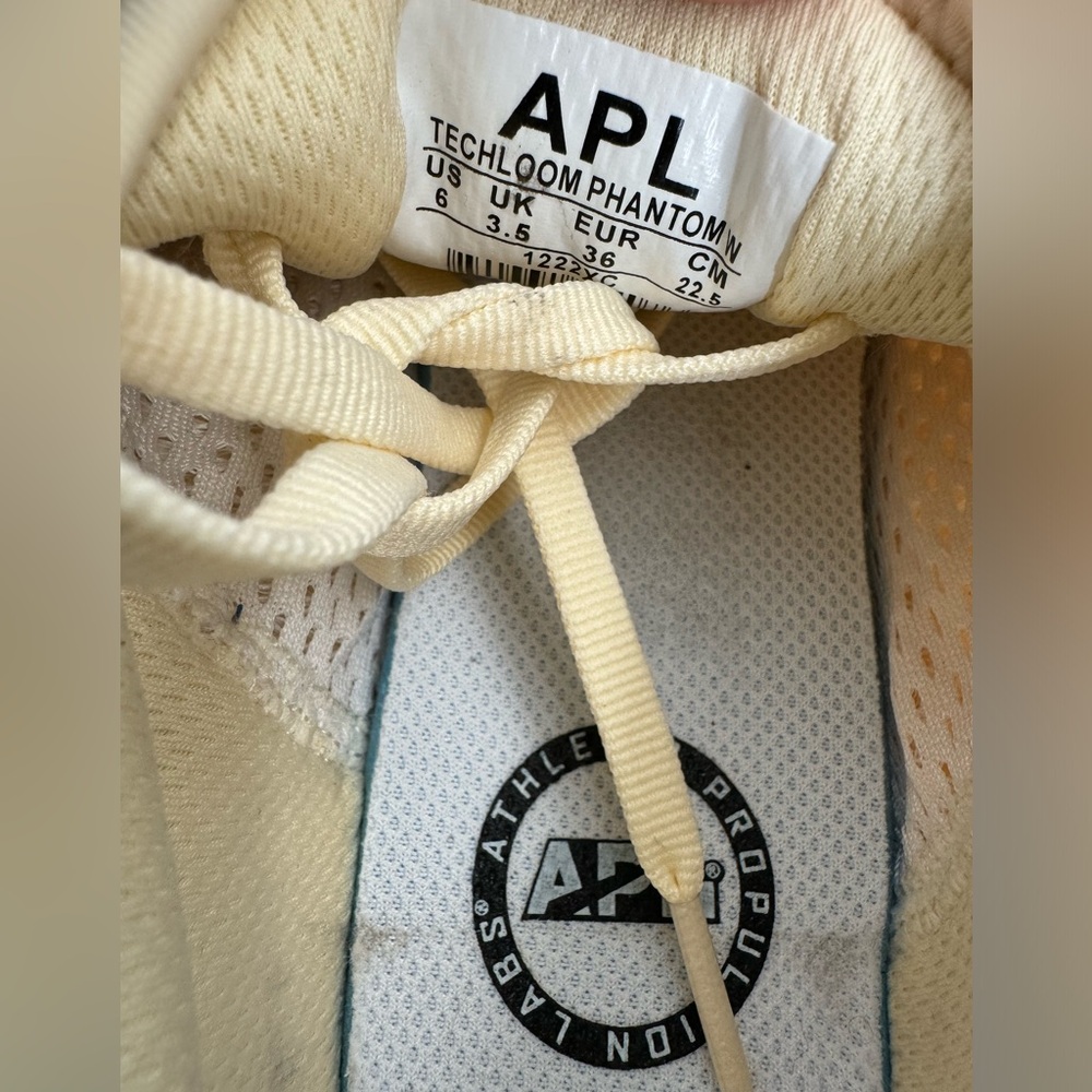 APL techloom Phantom Sneaker in Vanilla & Coastal Blue
Yellow - Picture 6 of 8